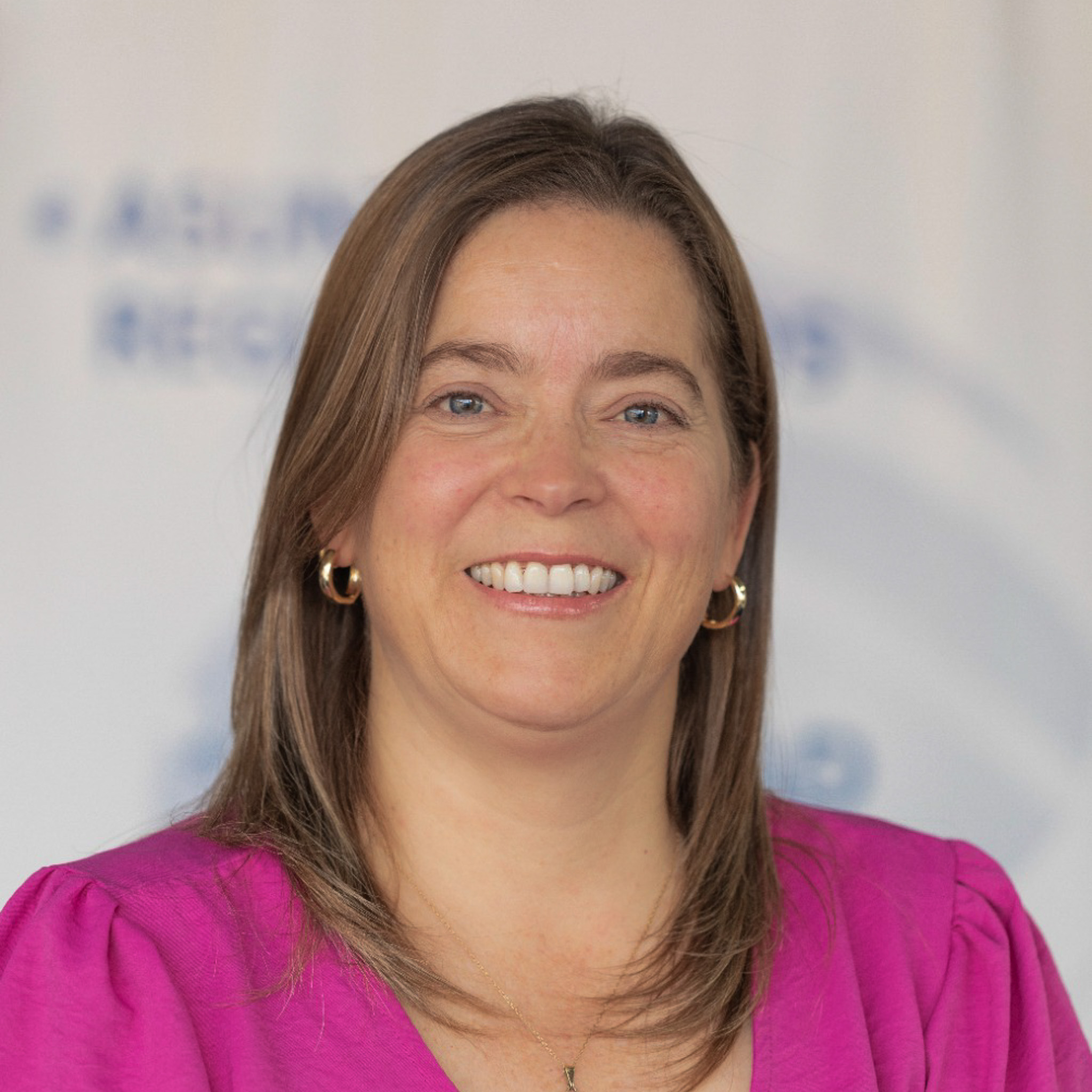 Isabel Sanín, Directora de Asuntos Regulatorios
